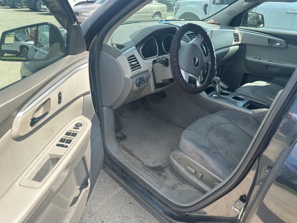 used 2010 Chevrolet Traverse car, priced at $3,900