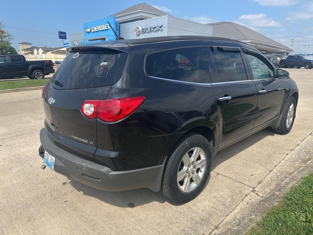 used 2010 Chevrolet Traverse car, priced at $3,900