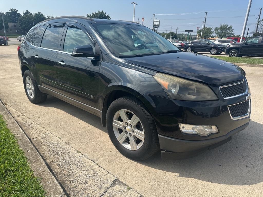 used 2010 Chevrolet Traverse car, priced at $3,900