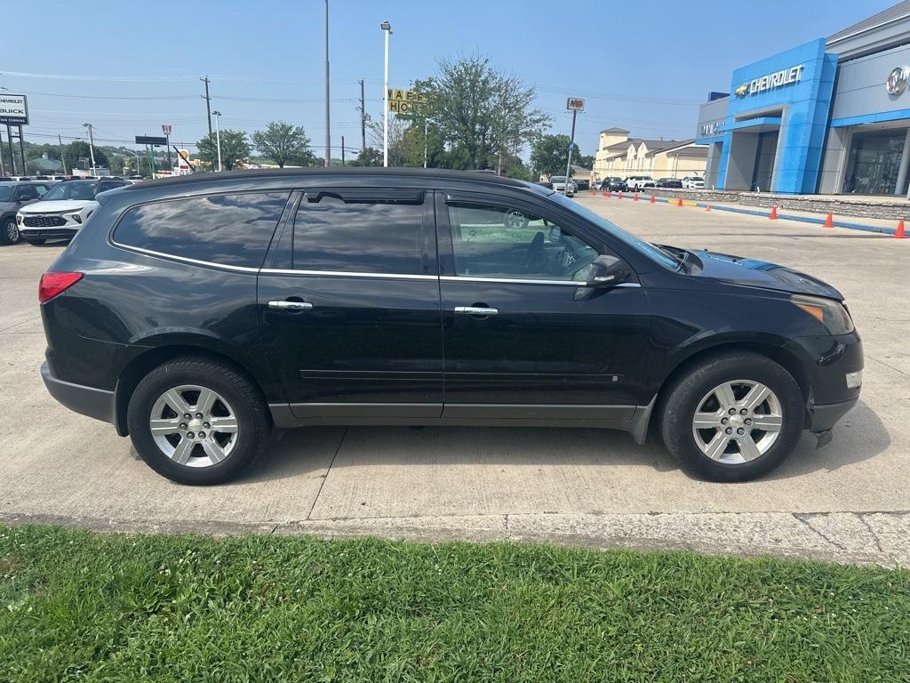 used 2010 Chevrolet Traverse car, priced at $3,900