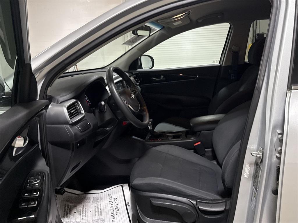 used 2019 Kia Sorento car, priced at $12,900