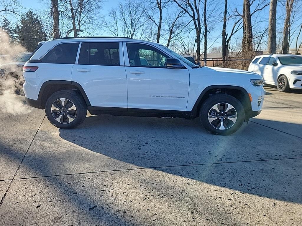 new 2025 Jeep Grand Cherokee 4xe car, priced at $54,612