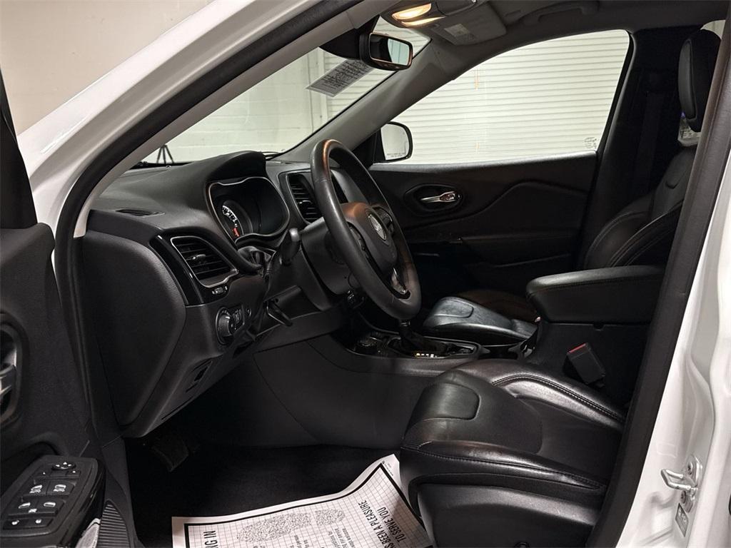 used 2023 Jeep Cherokee car, priced at $20,787