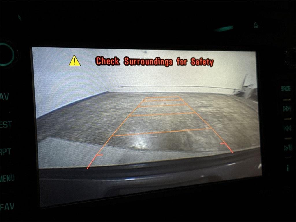 used 2014 Chevrolet Suburban car, priced at $15,500