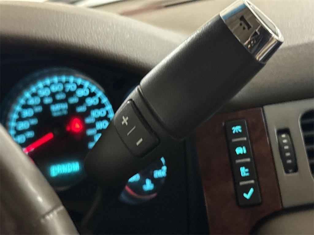 used 2014 Chevrolet Suburban car, priced at $15,500