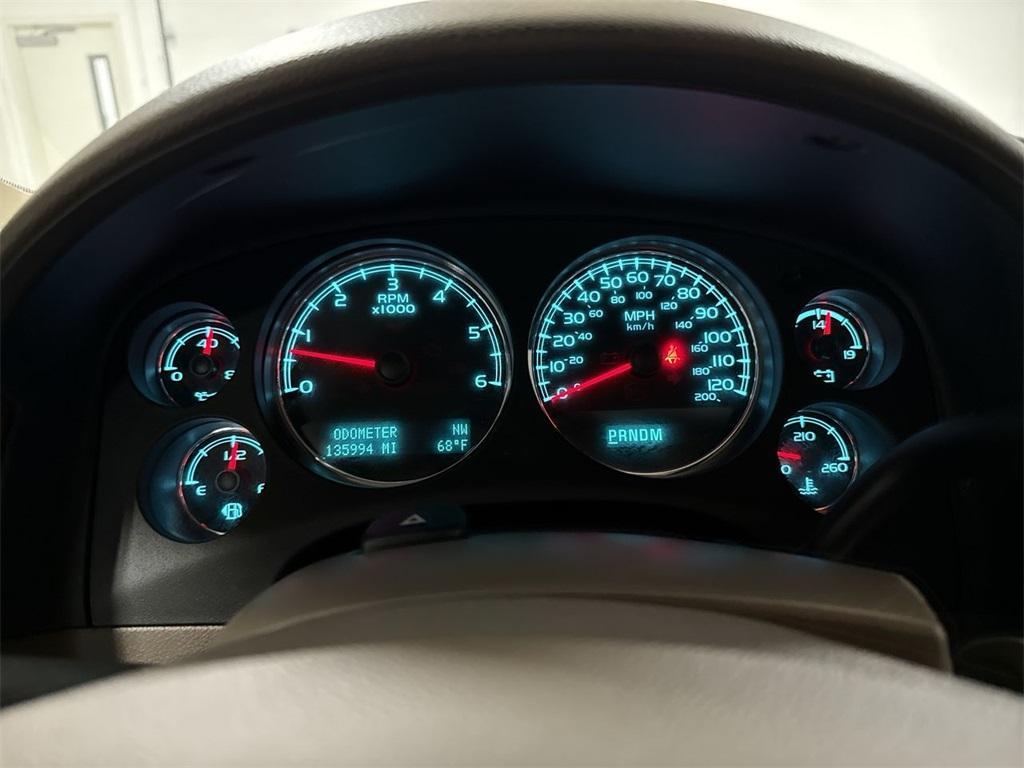 used 2014 Chevrolet Suburban car, priced at $15,500