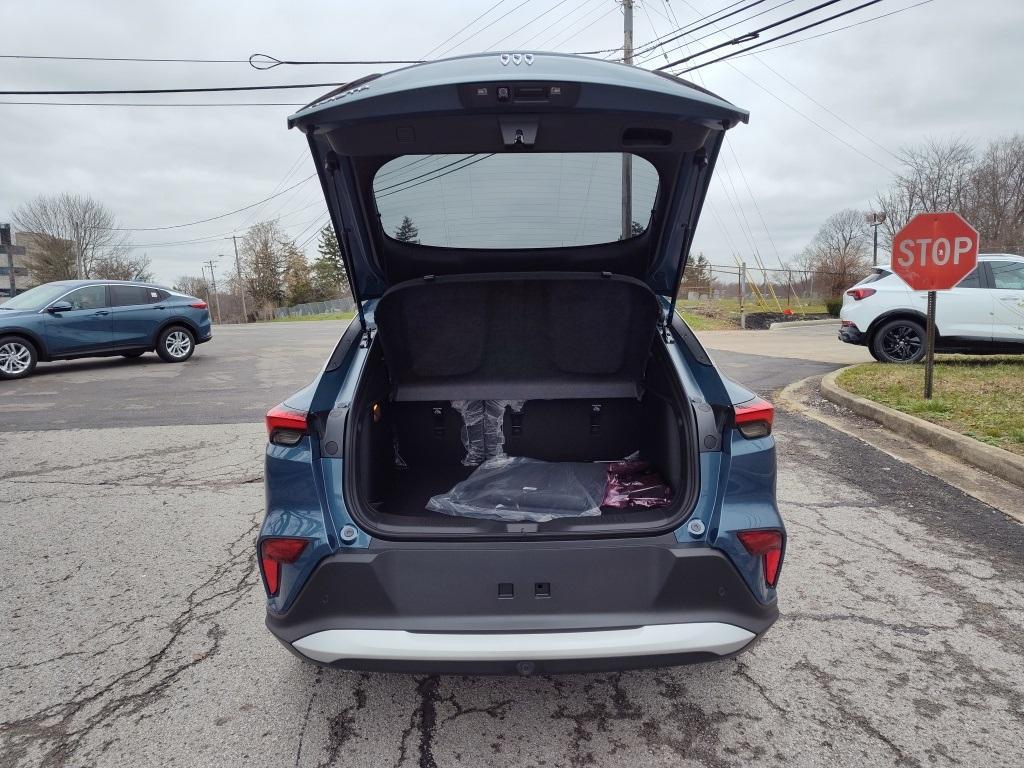 new 2025 Buick Envista car, priced at $25,290