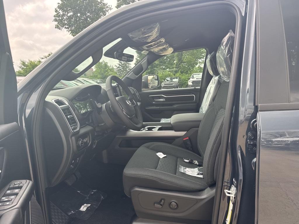 new 2025 Ram 1500 car, priced at $52,581