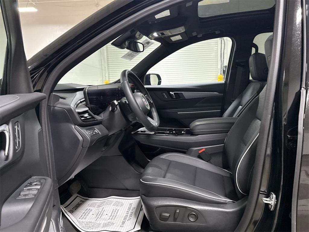 used 2025 Buick Enclave car, priced at $49,387