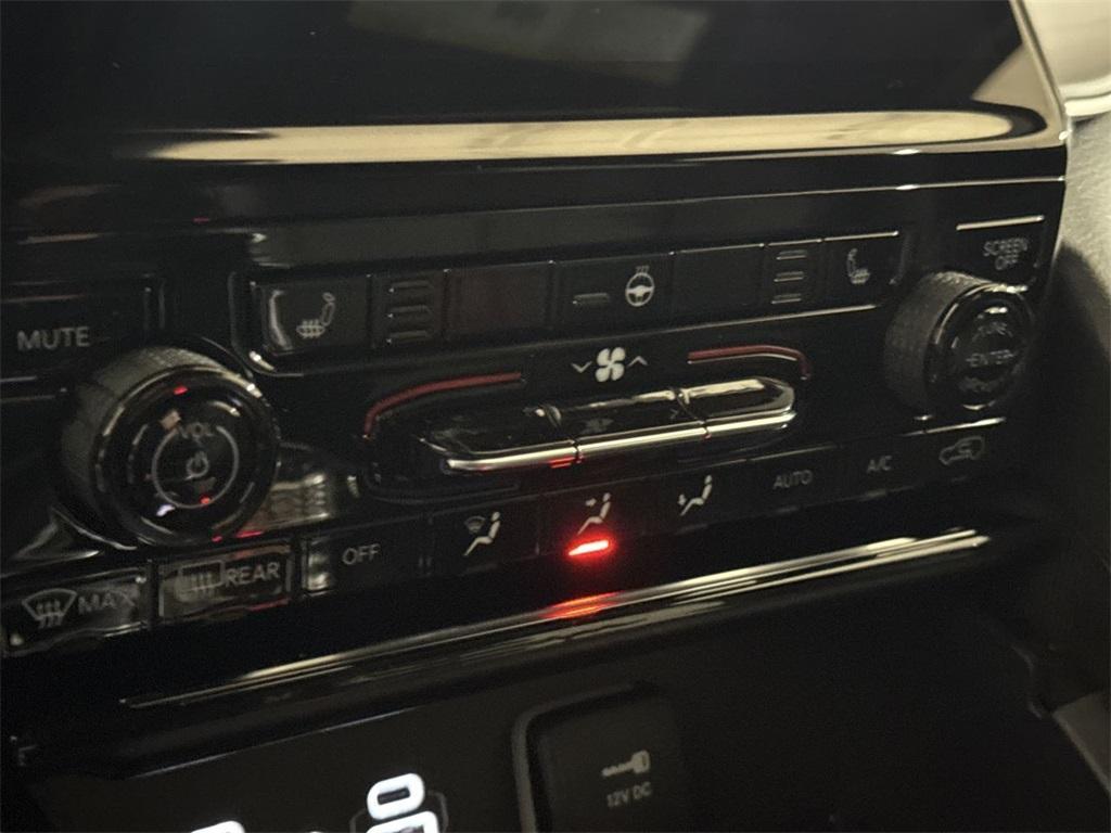 new 2025 Jeep Grand Cherokee car, priced at $44,585