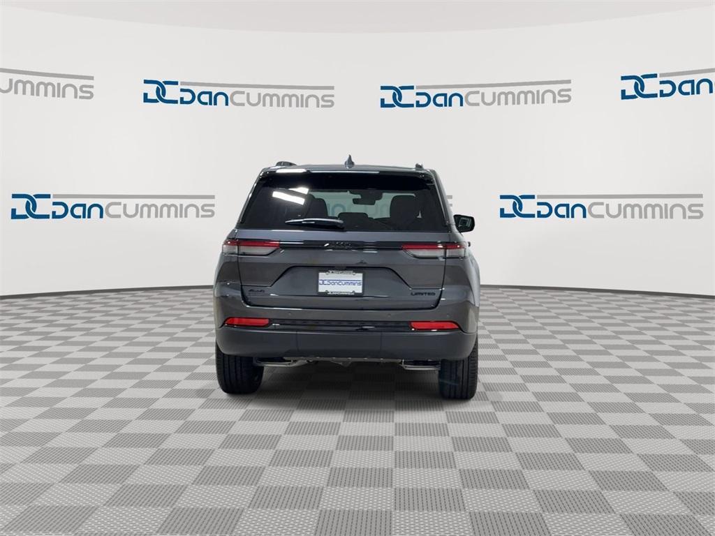 new 2025 Jeep Grand Cherokee car, priced at $44,585