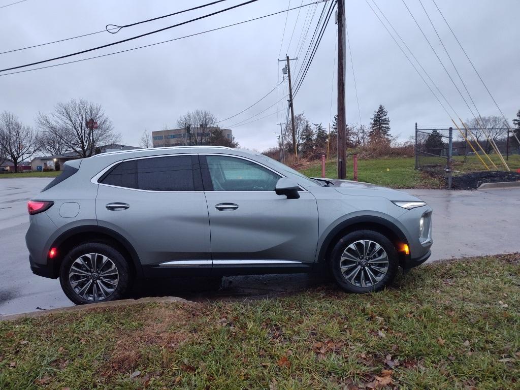 new 2025 Buick Envision car, priced at $37,897