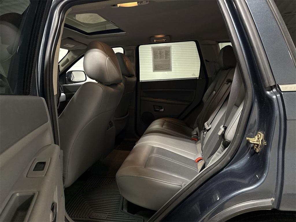 used 2007 Jeep Grand Cherokee car, priced at $4,900
