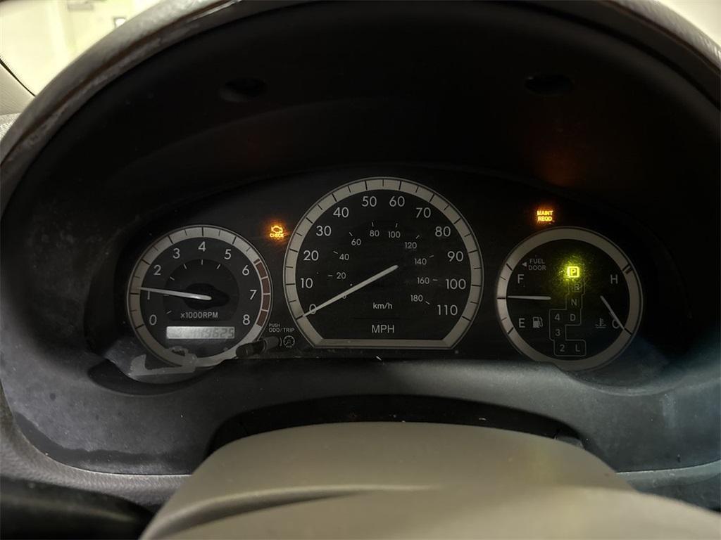 used 2004 Toyota Sienna car, priced at $2,500