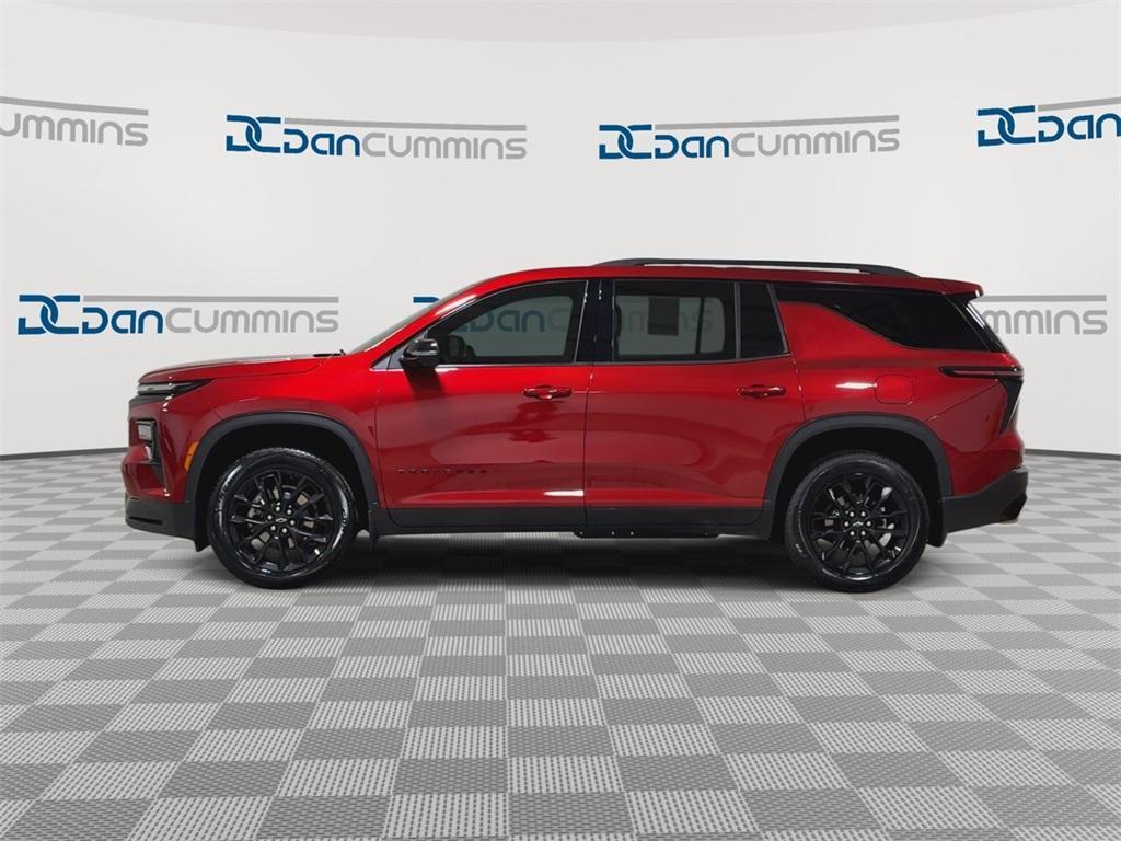 used 2024 Chevrolet Traverse car, priced at $38,987