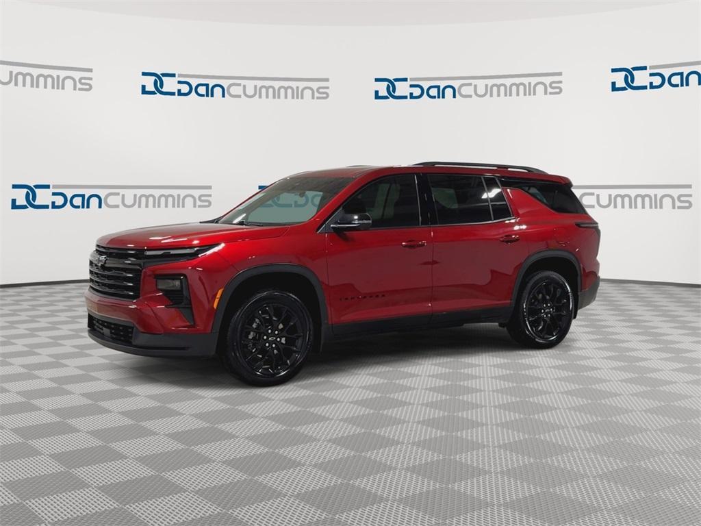 used 2024 Chevrolet Traverse car, priced at $38,987