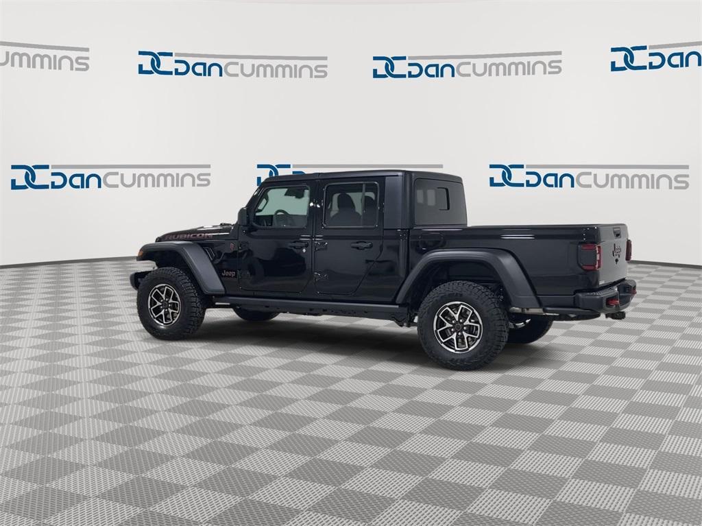 new 2024 Jeep Gladiator car, priced at $45,403