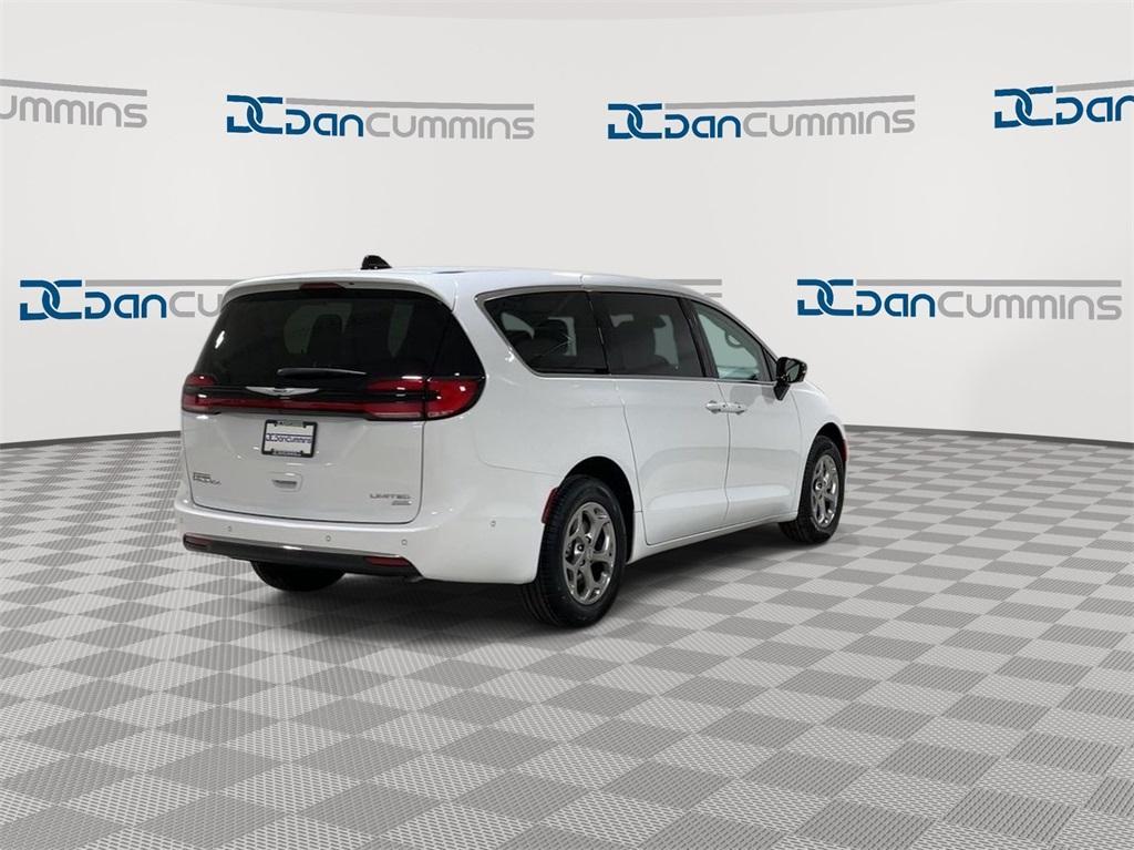 new 2024 Chrysler Pacifica car, priced at $42,755