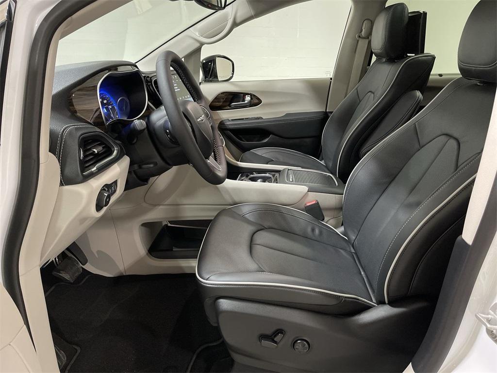 new 2024 Chrysler Pacifica car, priced at $42,755