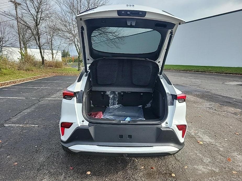 new 2025 Buick Envista car, priced at $25,390