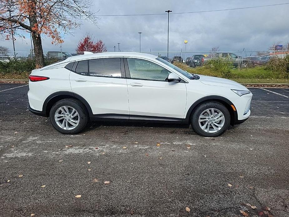 new 2025 Buick Envista car, priced at $25,390