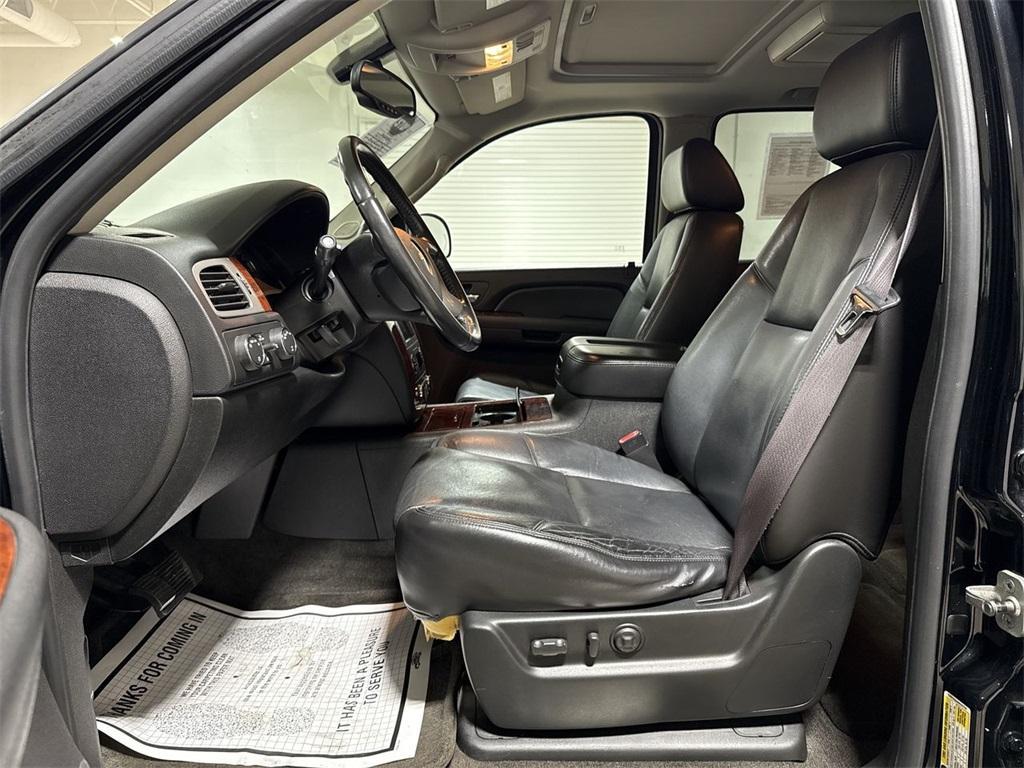 used 2009 Chevrolet Tahoe car, priced at $11,500