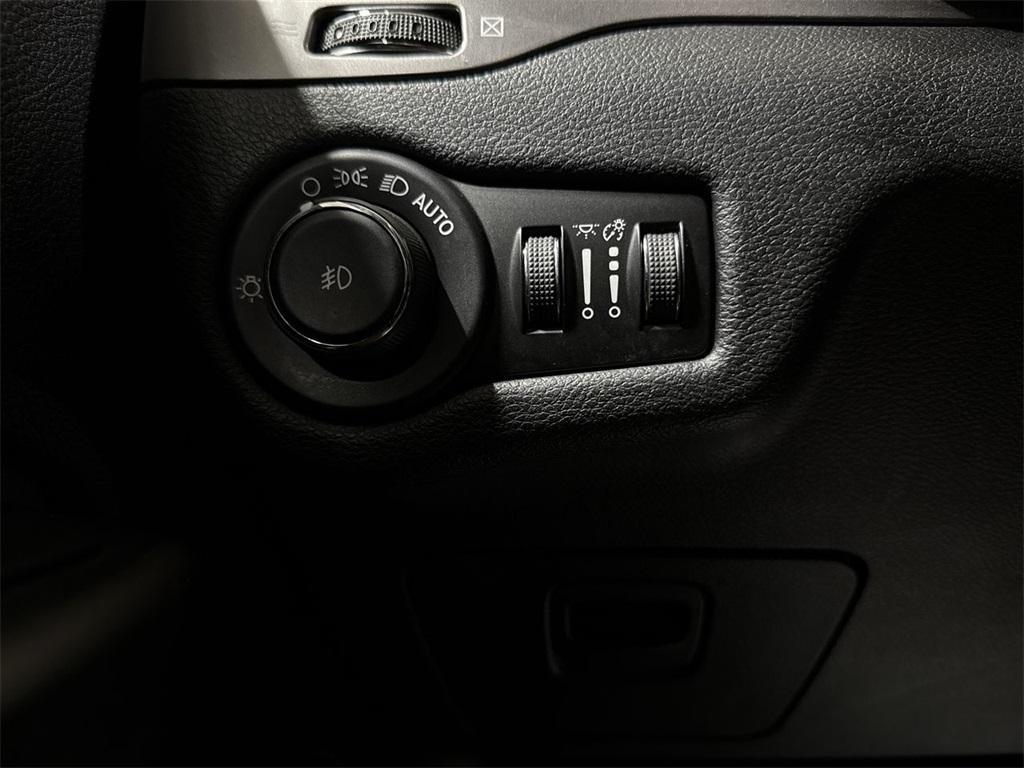 used 2020 Jeep Cherokee car, priced at $13,981