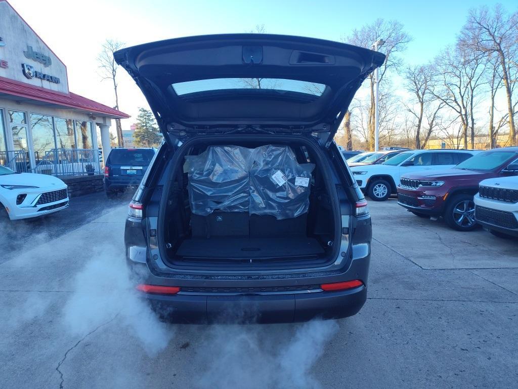 new 2025 Jeep Grand Cherokee L car, priced at $50,947