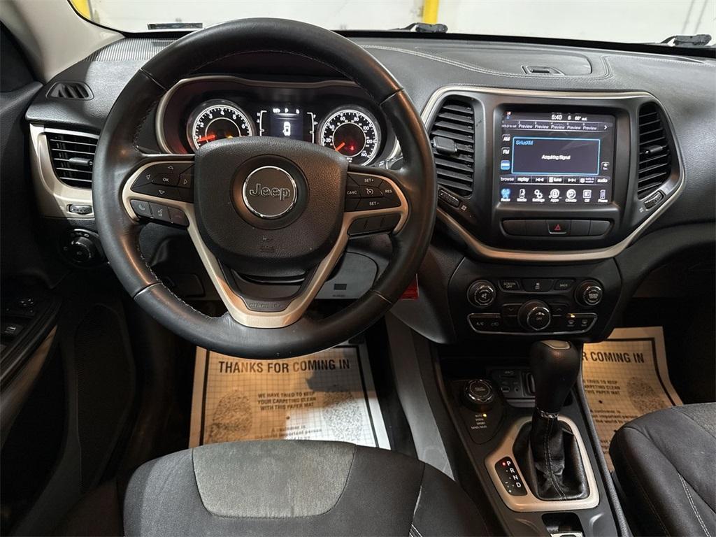 used 2014 Jeep Cherokee car, priced at $5,500
