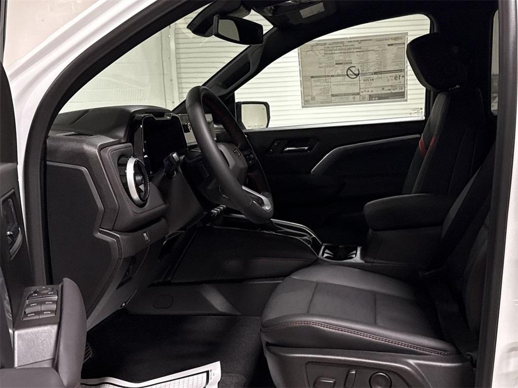 new 2025 Chevrolet Colorado car, priced at $45,840