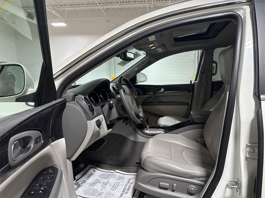 used 2015 Buick Enclave car, priced at $6,500