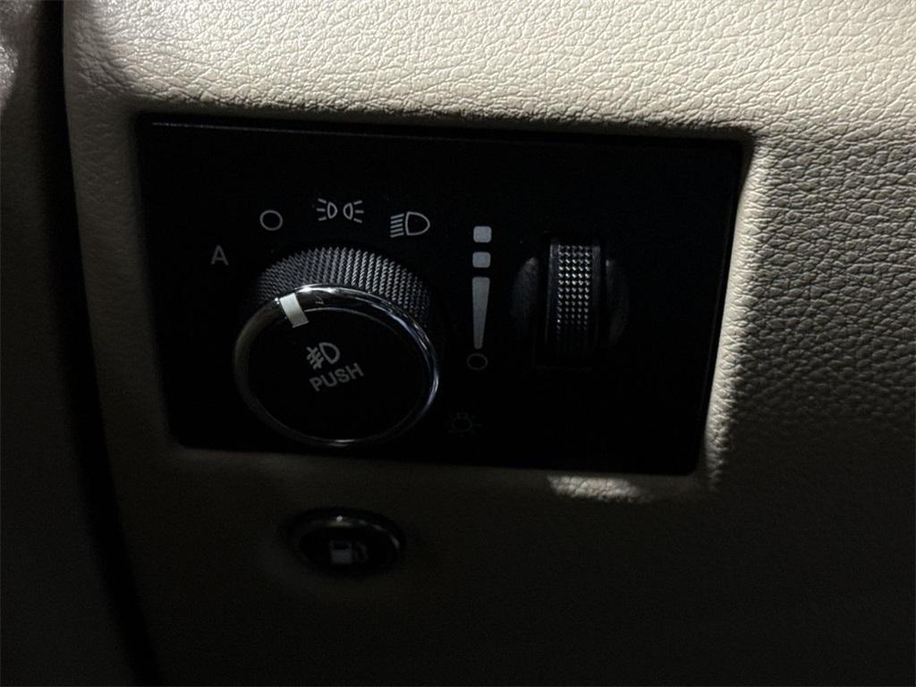 used 2014 Jeep Grand Cherokee car, priced at $10,900