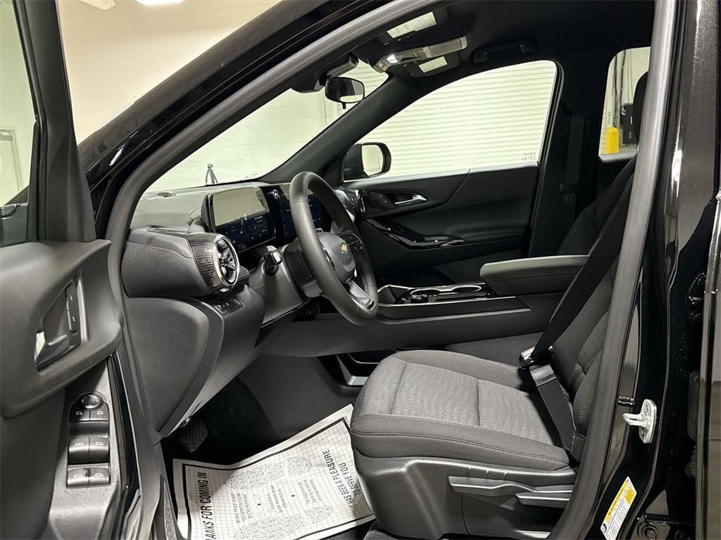 new 2026 Chevrolet Equinox car, priced at $25,873