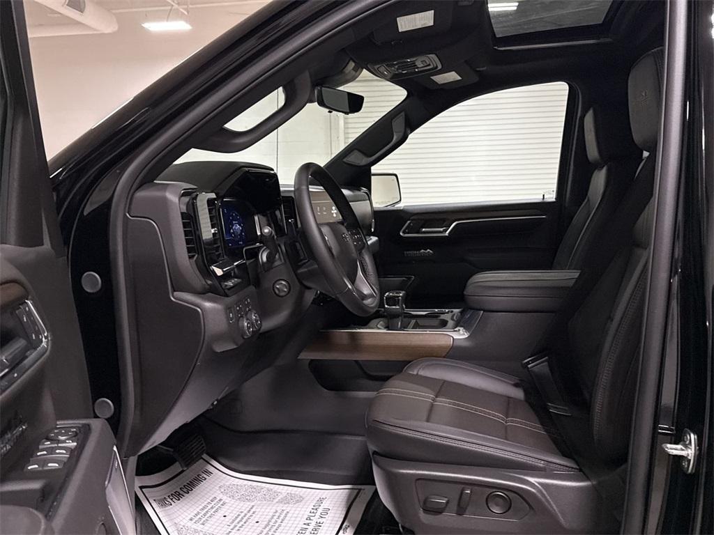new 2025 Chevrolet Silverado 1500 car, priced at $68,223