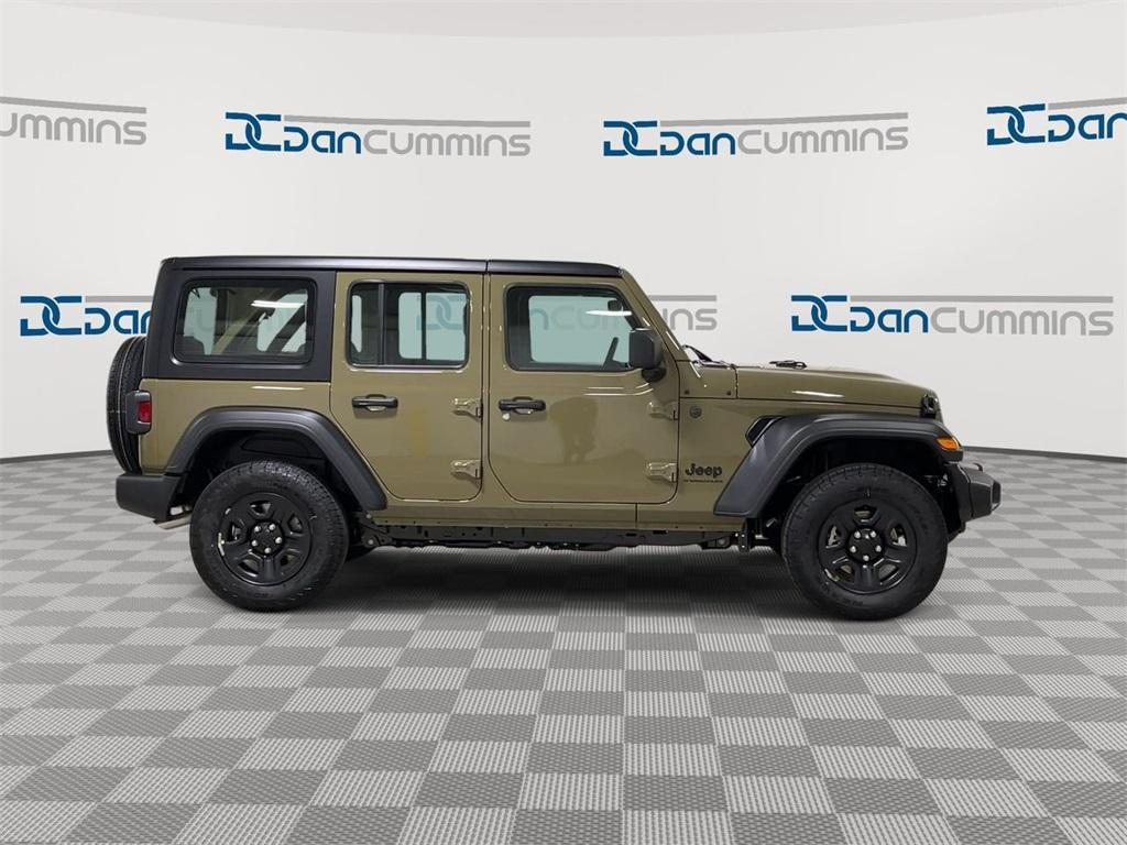 new 2025 Jeep Wrangler car, priced at $39,675