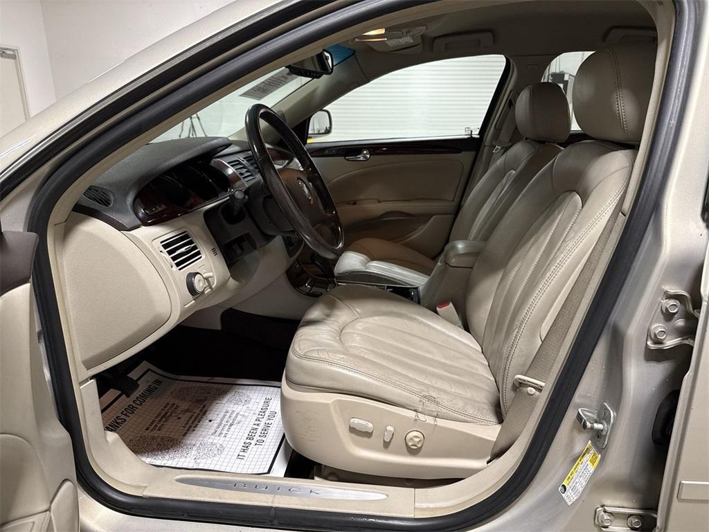 used 2007 Buick Lucerne car, priced at $3,500