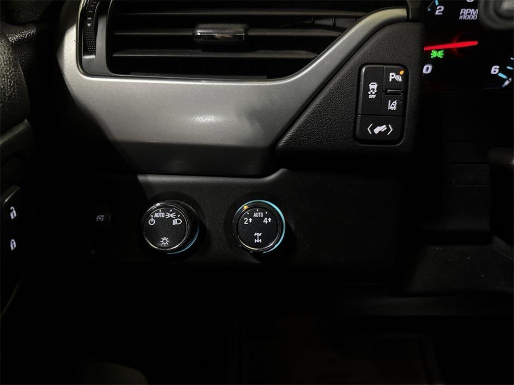 used 2015 Chevrolet Suburban car, priced at $9,900