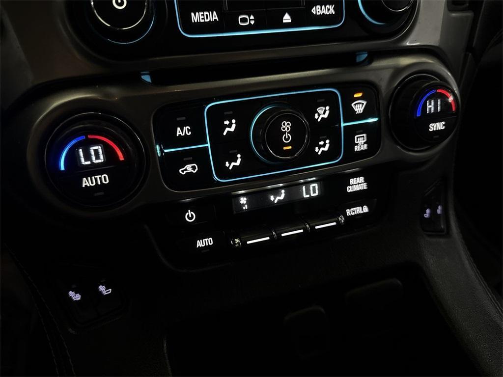 used 2015 Chevrolet Suburban car, priced at $9,900