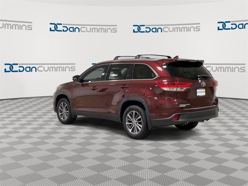 used 2019 Toyota Highlander car, priced at $27,587