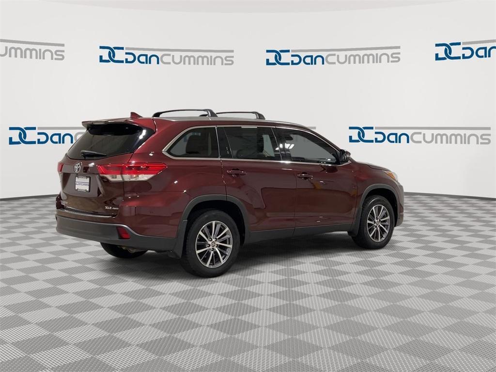 used 2019 Toyota Highlander car, priced at $27,587