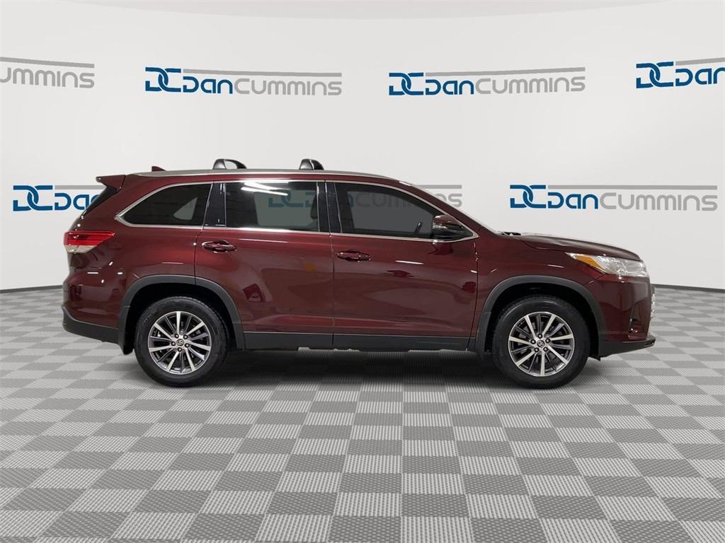 used 2019 Toyota Highlander car, priced at $27,587