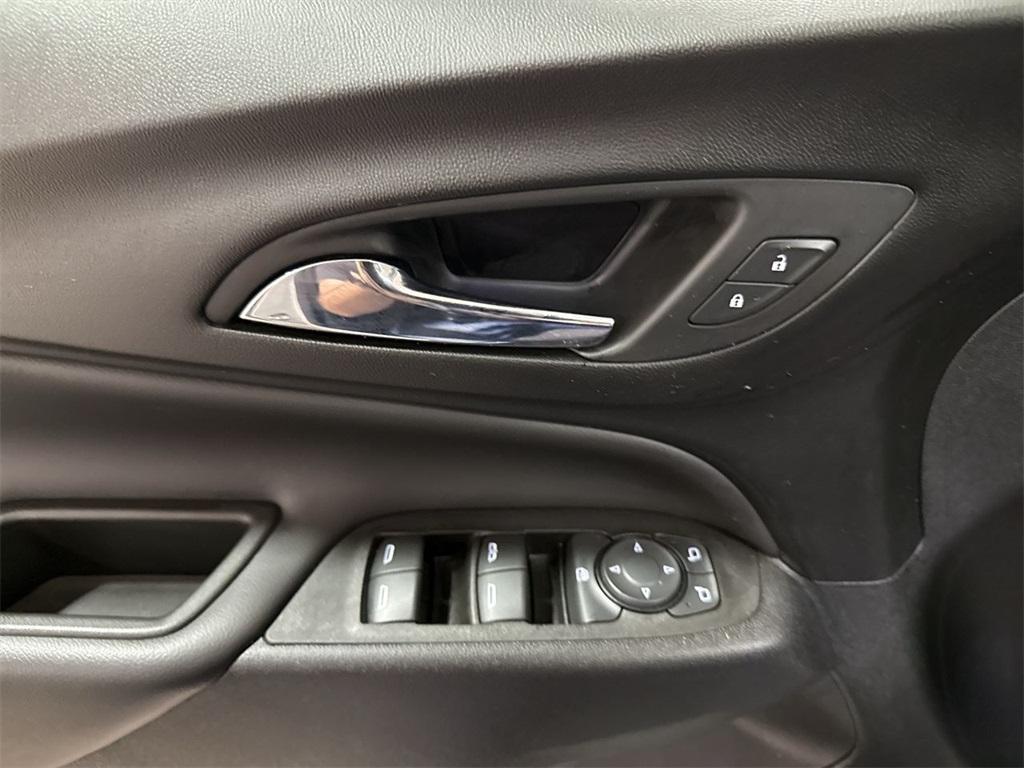 used 2021 Chevrolet Equinox car, priced at $19,587