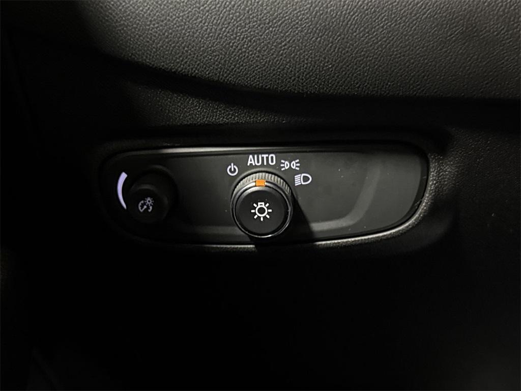 used 2021 Chevrolet Equinox car, priced at $19,587