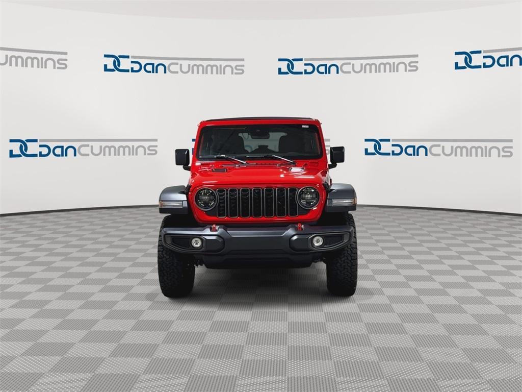 new 2025 Jeep Wrangler car, priced at $57,462