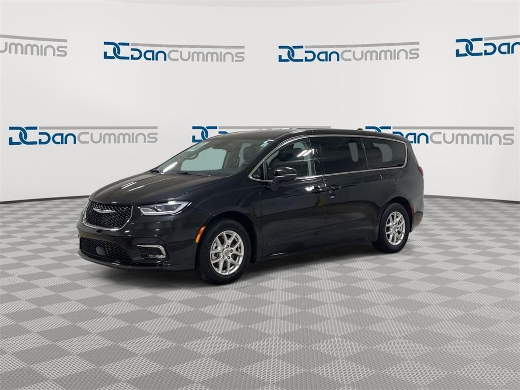 used 2023 Chrysler Pacifica car, priced at $25,987