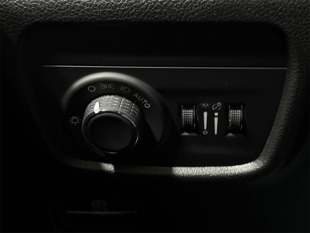 new 2025 Jeep Grand Cherokee car, priced at $40,078