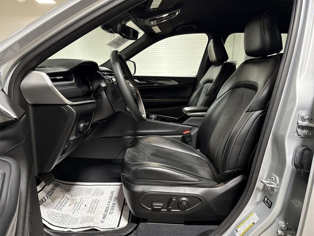 used 2023 Jeep Grand Cherokee L car, priced at $27,587