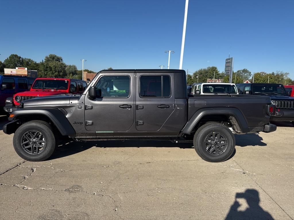 new 2025 Jeep Gladiator car, priced at $37,362