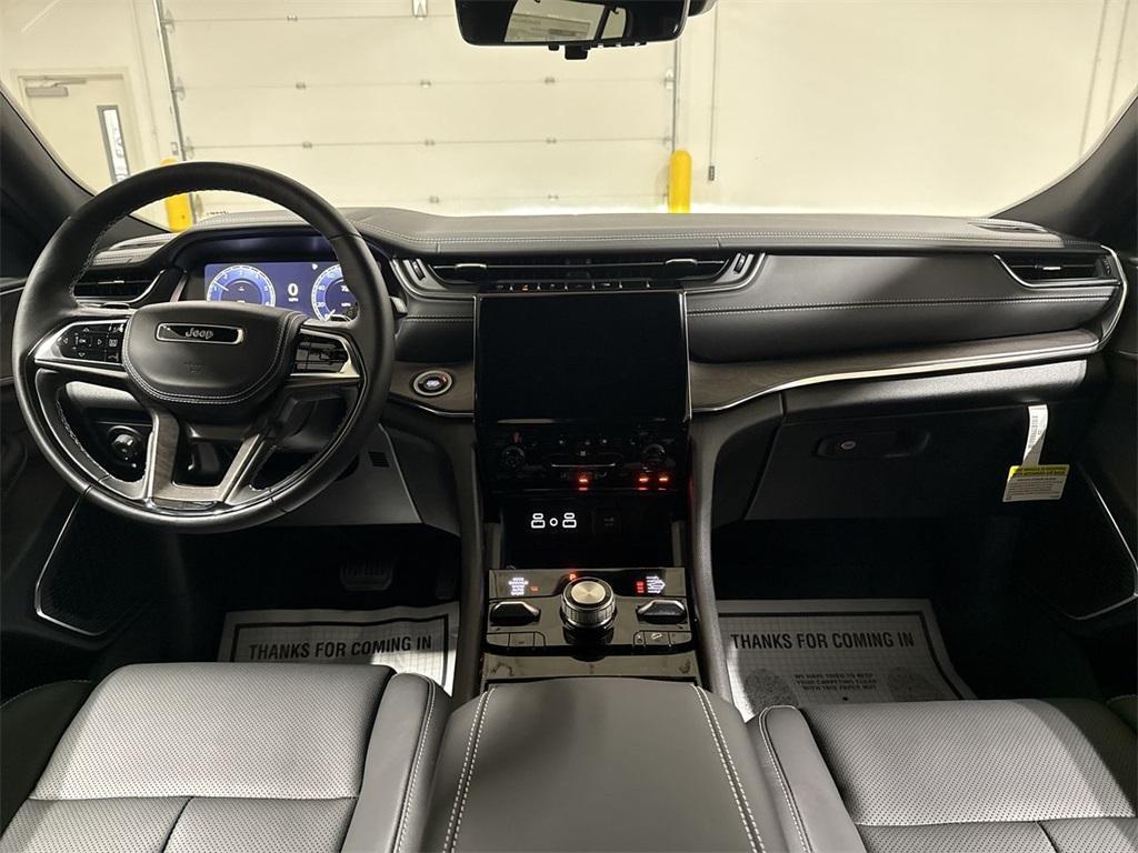 new 2025 Jeep Grand Cherokee car, priced at $59,688