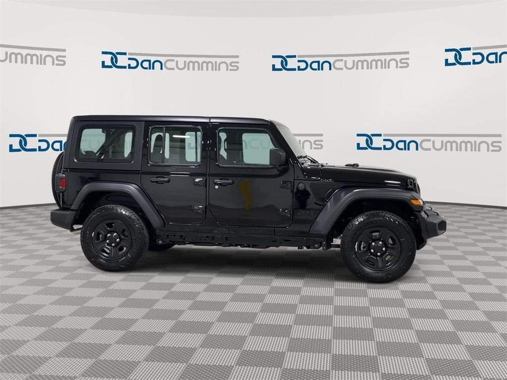 new 2025 Jeep Wrangler car, priced at $39,675